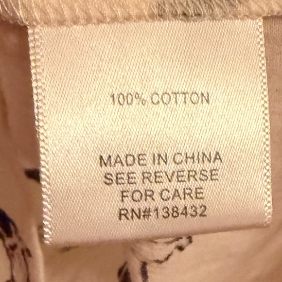 NWOT MODCLOTH Twist on Simple Cotton Oxford Top in Dogs 100% Cotton - Picture 6 of 8